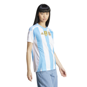 Argentína Fótboltatreyja Kvennasnið